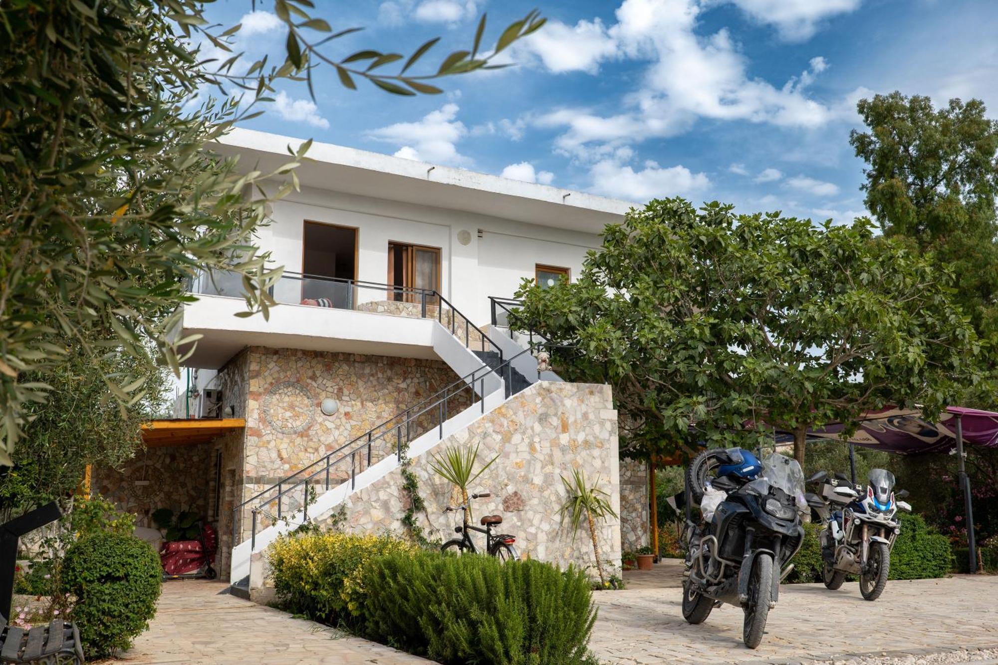 Garden Villa Lake Side & Glamping คซามิล ภายนอก รูปภาพ