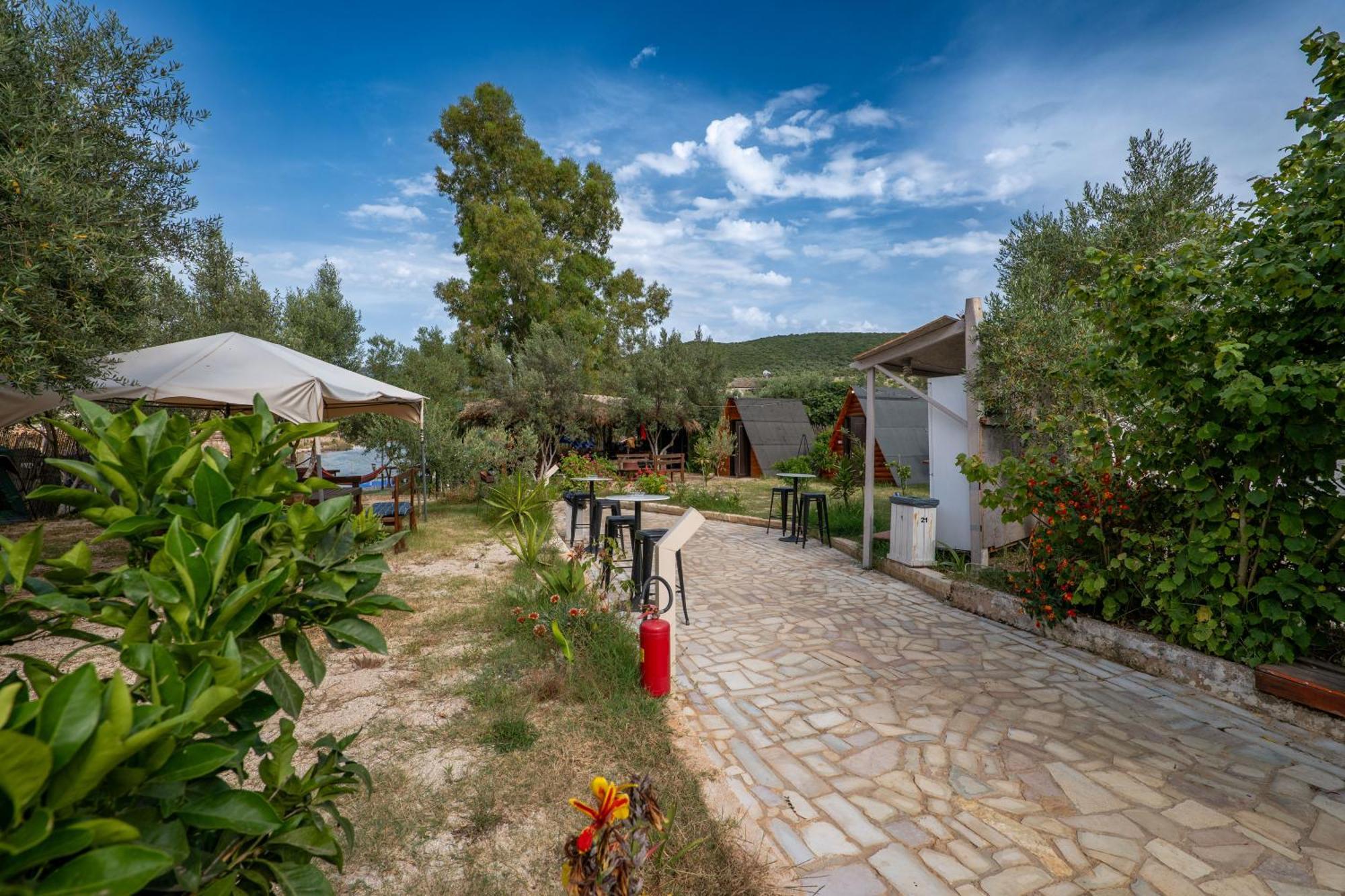Garden Villa Lake Side & Glamping คซามิล ภายนอก รูปภาพ