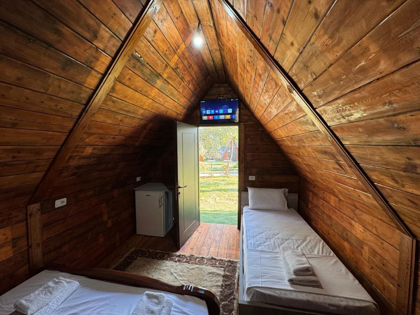 Garden Villa Lake Side & Glamping คซามิล ภายนอก รูปภาพ